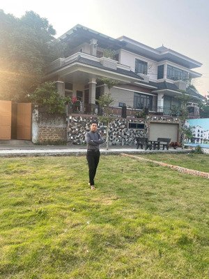 bán đất cổ đông, các trục chính liên xã 50m, cách ql 21 100m, mt gần 8m, đường ô tô tránh