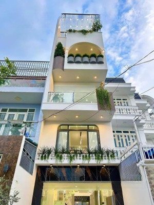 sở hữu ngay nhà 67,2m2 đường tân vĩnh p6 q4. giá 3tỷ390 gần tt thể dục thể thao. đang cho thuê 22tr