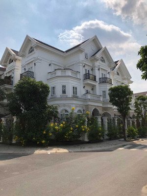 bán biệt thự góc 2 mặt tiền khu cityland garden phường 5, dt: 9,7 x 21m nhà có thang máy