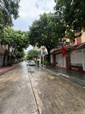 biệt thự tam trinh hoàng mai hà nội dt 160 m 4 tầng 10 mt 43.x tỷlh:0964519986