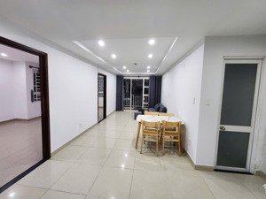 chính chủ gửi bán căn hộ 3pn 2wc, 100m2, có ban công, cao ốc thịnh vượng quận 2, giá 4,85 tỷ