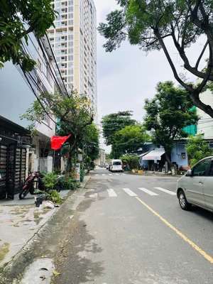 chính chủ bán nhà 2 tầng 90m2 ngang 5m đường nguyễn tư giản, mỹ an - đối diện công viên siêu hiếm !