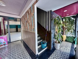 cho thuê mặt bằng kinh doanh đường quốc hương thảo điền 9x16m 1 trệt 1 lửng 4wc giá 60 triệu/tháng