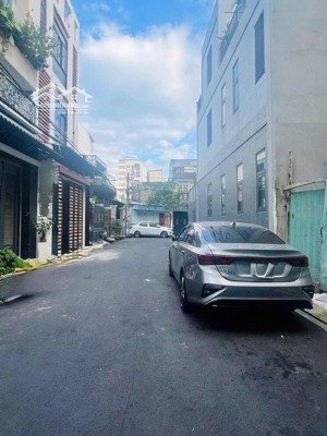 bán nhà tân phú, đường tân hương , lô góc hẻm xe hơi, 4.1x19m2