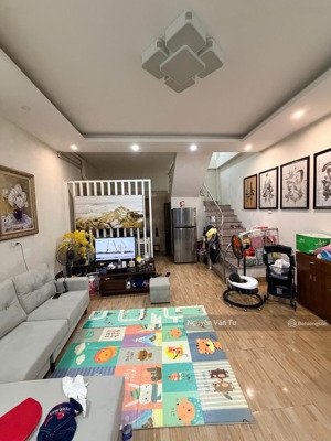 bán nhà ngay phố bà triệu cầu đen hà đông dt 40m2 mt 4.9m ô tô đỗ gần giá nhỉnh 7 tỷ