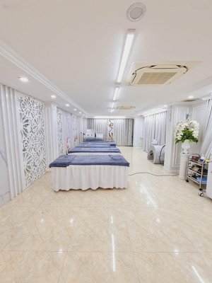 siêu phẩm nhà phân lô, kinh doanh tại phố nguyễn tuân. ô tô vào nhà. dt 54m x4 tầng , mt 4m .