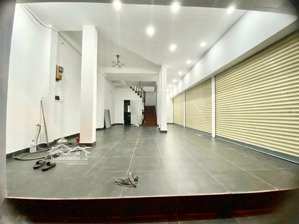 bán gấp nhà ngay mặt tiền chợ nguyễn gia trí-d1 bình thạnh 61m2(5.6x11m) -3 tầng btct chỉ 11 tỷ tl