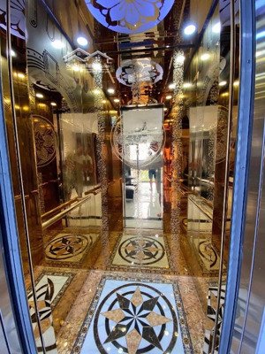 nhà mới lô góc 7 tầng thang máy đường thông tứ tung 45m2 8 tỷ