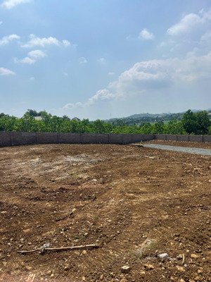 chính chủ bán gấp mảnh đất 863 m2 tại đồng âm-quốc oai sẵn sổ thích hợp xây bt nhà vườn nghỉ dưỡng