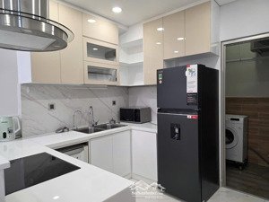 cho thuê căn hộ cao cấp midtown m6 c15 2 ban công cực thoáng.