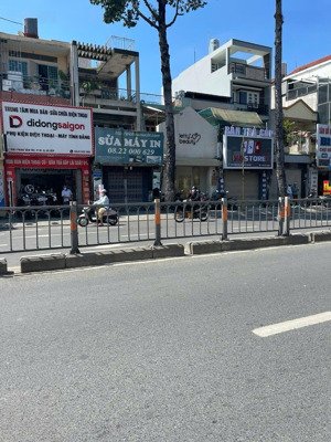 bán nhà mt kinh doanh phan văn trị p10 , dt: 4 x 14m , trệt 2 lầu , giá 15 tỷ