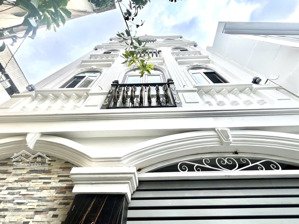 toà chdv 20phòng xây mới 100% - doanh thu 1,5 t.ỷ/năm - ngay đại học công nghiệp, gần sân bay