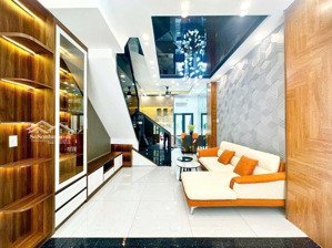 nhà mới 4 tầng - full nội thất - gara ô tô - cạnh phú mỹ hưng - phù hợp gia đình mua ở