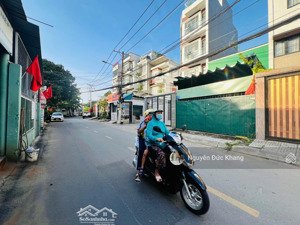 bán toà chdv mặt tiền đường số 11 trường thọ ngang 8m vuông cực hiếm sẵn thu nhập khủng 165tr/tháng