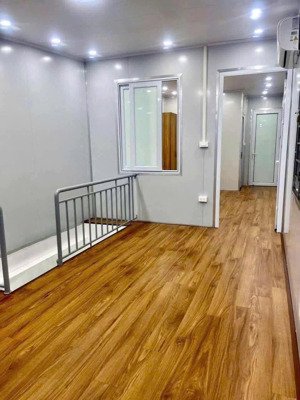 cho thuê tập thể tầng 4 thái thịnh, đống đa khu vip nhà đẹp ở ngay giá thuê: 9,5 triệu/tháng