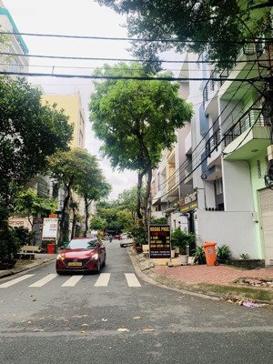 khách sạn rẻ nhất khu trung sơn - 100m (5x20) - dtsd 120m - 4 tầng - 18pn - sẵn dòng tiền 50tr/th