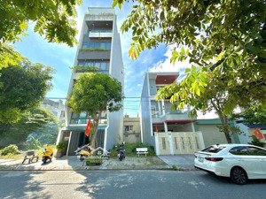 chính chủ bán lô đa phước 4 sạch đẹp sát sông khu nam việt á.liên hệ loan 