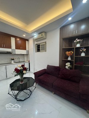 nhỉnh 2 tỷ - cầu giấy - tầng trung - căn góc - ô tô đỗ cửa