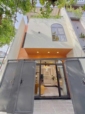 cần bán gấp hạ lỗ sâu còn 2,4 tỷ , nhà ngộp võ oanh, giá sập sàn sổ hồng riêng