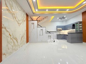 ngay đường hoa sứ phan xích long, cạnh chung cư nhiêu tứ - 4 tầng mới đẹp vào ở ngay