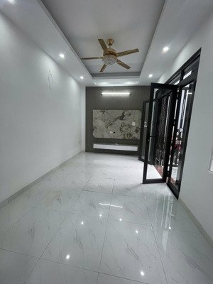 bán nhà đẹp đức giang - long biên - 5 tầng xây mới - nội thất cơ bản - 10m ra đường 3 ô tô tránh