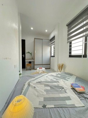 bán chung cư mini cát linh, 85m*7 tầng, 23 phòng, 3 mặt thoáng, dòng tiền 1,3 tỷ/năm, ô tô vào 20m