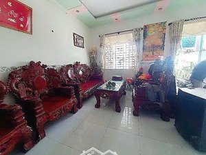 ngộp ngang gần 7m2. dt 170m2 giá nhỉnh 6 tỷ. nhà 2 lầu chợ linh xuân, ra phạm văn đồng