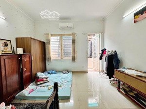 siêu phẩm nhà khủng giá rẻ chỉ 6 tỷ , nhà 2 tầng nguyễn trọng tuyển . phú nhuận ,tt đủ công chứng