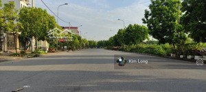 chính chủ cần tiền bán gấp đất tàm xá, dt 94m2,mt 4m, đường rộng oto tránh, cạnh vin tàm xá, giá rẻ