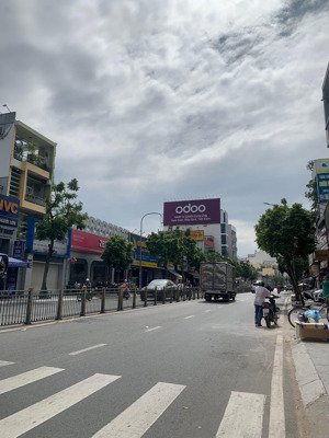 cần bán gấp mặt tiền đường nội bộ khu lũy bán bích - 4x30m (125m2) - 3 tầng - sổ riêng