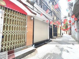 cực hiếm chỉ nhỉnh 14 tỷ! bán nhà cầu giấy,lô góc dân xây 45mx4t,ngõ thông ô tô vào nhà,gần mặt phố