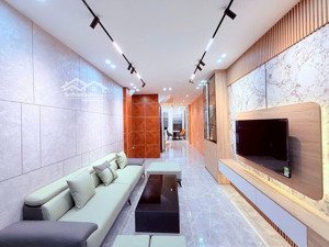 bán nhà đức giang ,55m,mới tinh,phun nôi thất,gần ô tô,chi 8xty