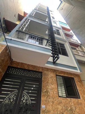 chủ cần tiền bán tòa ccmn phố hào nam- đống đa - 2 thoáng - 58m x 6t - mt: 4.6m - giá : 13,8 tỷ