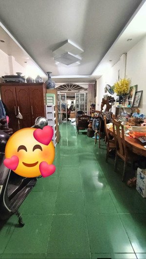 mặt tiền đường nguyễn thị tràng ngay chợ giãn dân - hiệp thành - vị trí đẹp hiếm - giá 6.8 tỷ