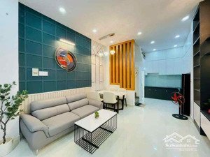 bán siêu xinh đủ tiện nghi nhà ngay trung tâm quận 3 đường lê văn sỹ, hẻm 6m, shr giá 4tyx tl