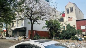 cc bán gấp 98,5m2 đất ở đô thị mặt đường to, view công viên vườn hoa giá 12,65 tỷ
