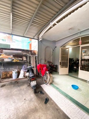 861 trần xuân soạn, quận 7, 6.7x23m nở hậu 11m, nhà cấp 4, giá 9.7 tỷ