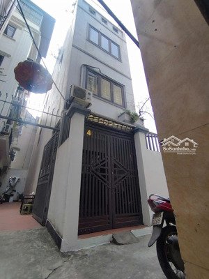 gần đường cổ linh aeon mall 52m2 lô góc 2 thoáng 4 tầng 4pn chỉ hơn 6 tỷ