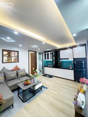 Bán gấp căn hộ chung cư phố Nhân Hòa, Thanh Xuân, 60m2, 2 ngủ, 2vs, nhà đẹp full nội thất