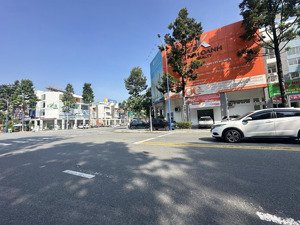 bán cắn góc nhà phố kinh doanh mặt tiền đường lê lợi dt: 228m2 đang cho thuê 100tr/tháng