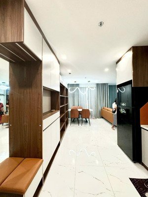 chính chủ cần bán căn hộ vinhomes grand park 2pn+ dt 70m² giá 3,1 tỷ, có sổ, nhiều tiện ích 5 sao