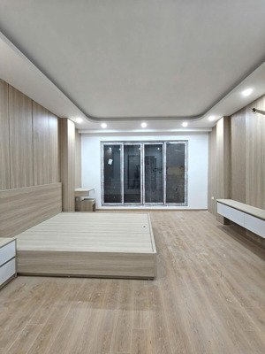 bán nhà đẹp dân xây 4t - đội cấn - ngõ ô tô thông kinh doanh - đất vuông vắn - giá chỉ 14 tỷ