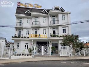 khách sạn mặt tiền đường tô hiến thành phường 3 thành phố đà Lạt .