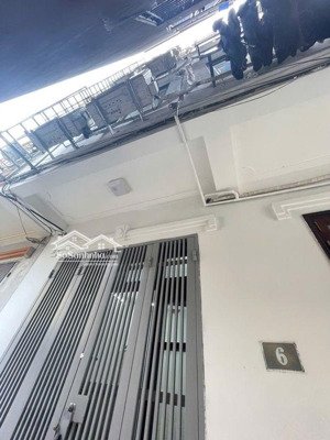 cầu noi chung cư mini dòng tiền thang máy full nội thất doanh thu 50tr/tháng ô tô đỗ cổng