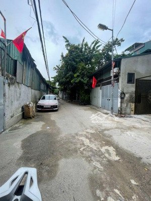 oto vào thẳng nhà - lô góc- thang máy- nhà mới