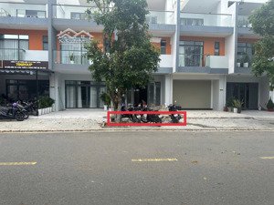 bán nhà thô gói 8 trục đường số 16 hướng đông nam chỉ 8,4 tỷ(bao 98%)