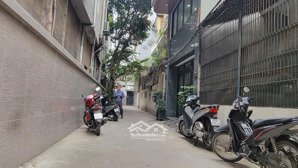 bán nhà ngõ 178 đại mỗ ( ngay cây xăng sa đôi đại mỗ). dt 70m2 x 4t, mt 6,5m, ngõ 3,2m. giá 14,5 tỷ