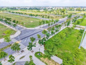 cần bán 175m đất kđt thanh hà đường chính hướng đông nam lh: 