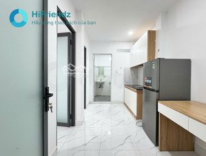 cho thuê căn hộ dịch vụ 2 phòng ngủ, 1 phòng bếp, có cửa sổ trời, khu vực an ninh