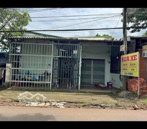 cần bán gấp dãy trọ 10 phòng - 1 kiot gần chợ trảng bàng . dt 285m2, giá 900tr, sổ hồng riêng